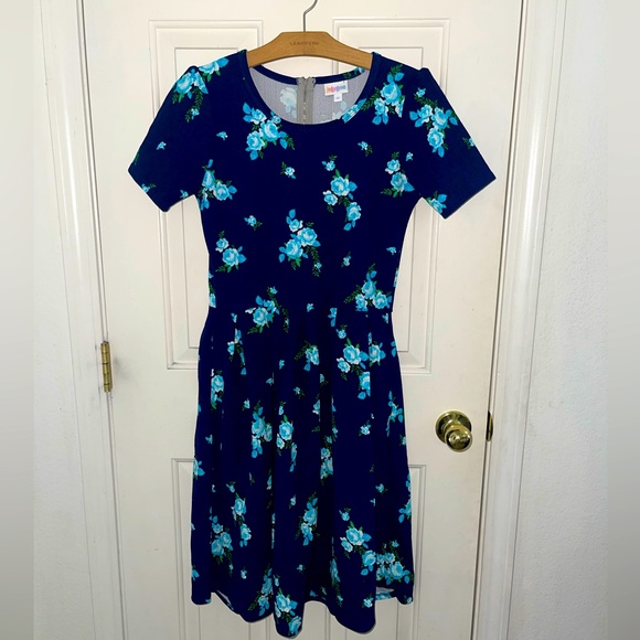 Rare LuLaRoe 👗 Amelia Dress sz M 10-12 Blue Floral Rose Zip A-Line Pockets 🦄 - Picture 4 of 6
